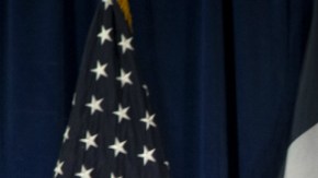 Sarah Palin se convierte en la primera funcionaria electa, activa o no, en apoyar la candidatura de Donald Trump a la nominación presidencial republicana.