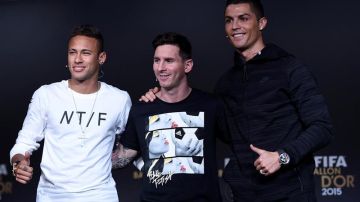 Neymar (izq), Messi y Cristiano Ronaldo, la terna por el Balón de Oro 2015.