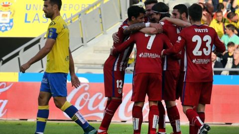 El Atlético de Madrid se mantiene en la pelea en la Liga española.