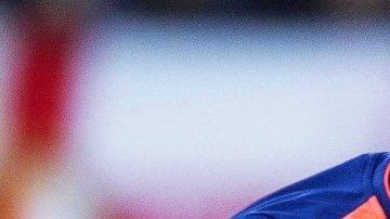 El mexicano Héctor Moreno en su juego de este domingo ante el Feyenoord.