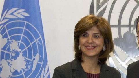 Ban Ki-moon, secretario de la ONU, junto a la canciller de Colombia María Ángela Holguín. EFE