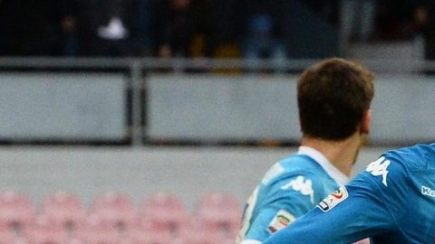 José Callejón celebra su gol con el Napoli.