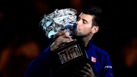 Novak Djokovic se acerca a Federer tras ganar el Abierto de Australia.