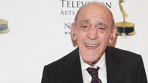 Abe Vigoda lucía así en 2012 en una entrega de premios en Nueva York.