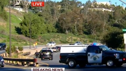Vías aledañas al centro han sido bloqueadas.