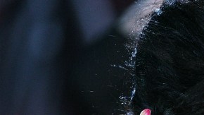 La madre de Amy Winehouse cuenta detalles sobre la infancia de la cantante en un nuevo libro.