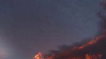 Fotografía de la “bola de fuego” en el cielo, publicada en su blog por Rogerio Pacheco.