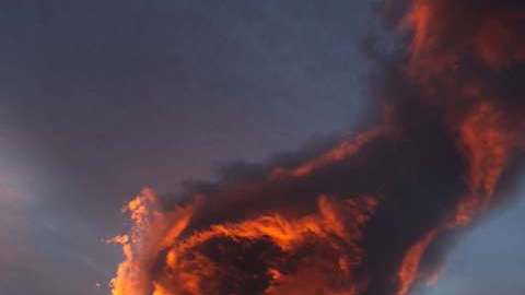 Fotografía de la “bola de fuego” en el cielo, publicada en su blog por Rogerio Pacheco.