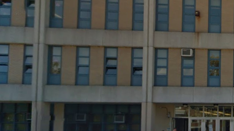 El profesor fue despedido por presunto abuso verbal