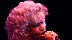 Celia Cruz cantando en 
el Music Midtown Festival en Atlanta en 2000.
