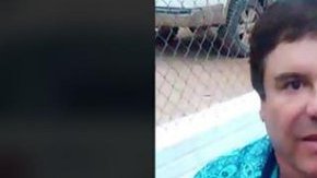 Una de las fotos de la entrevista de "El Chapo" con Sean Penn y Kate del Castillo que circula en redes sociales.