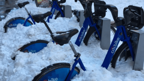 Así quedaron las bicicletas Citi Bike luego de la tormenta Jonas.