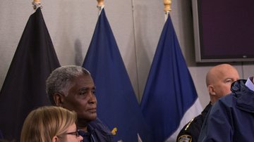 El alcalde De Blasio en una rueda de prensa anunciando medidas de emergencia por la tormenta.