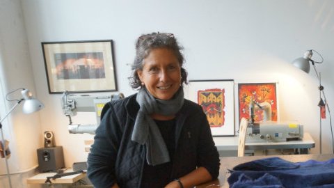 Maria Castelli, es la firma de diseño de carteras puesta en marcha por una madre y una hija argentinas, Cecilia Zanetta y Verónica Franzese.