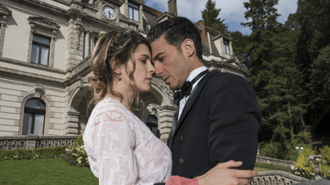 Irene Azuela y Erick Elías son los protagonistas de "El hotel de los secretos".