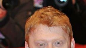 Grint aseguró que no ha vuelto a ver esas escenas, porque de verdad le incomodan.