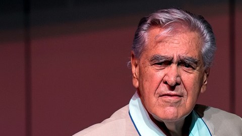 El veterano actor Eric del Castillo prefiere que sea su hija Kate la que hable de su entrevista con Joaquín "El Chapo" Guzmán.