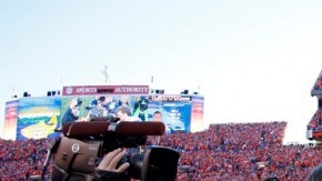 El 19 de enero de 2014, Brady felicitó a Manning luego que éste y sus Broncos ganaran el juego de campeonato de la AFC.