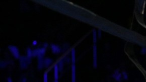 Imagen de la pelea de pesadilla. El boricua Prichard Colón se duele de golpes en la nuca sufridos en su pleito con Terrel Williams el 17 de octubre en Fairfax, Virginia.