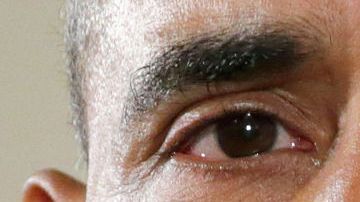 Las lágrimas le corren por las mejillas al recordar a las víctimas de la masacre de Sandy Hook, en la alocución pública de hoy 5 de enero decretando un paquete de medidas para el control de armas de fuego, en el Salón Este de la Casa Blanca.