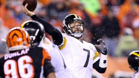 Ben Roethlisberger tiene una lesión en el hombro derecho, pero de todas maneras se espera que juegue el domingo en Denver.