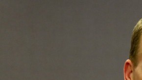 Peyton Manning es el hombre noticia del deporte. A 11 días del Super Bowl 50, la NFL inicia una investigación sobre el presunto envío de hormona de crecimiento humano (HGH) a la casa de los Manning.