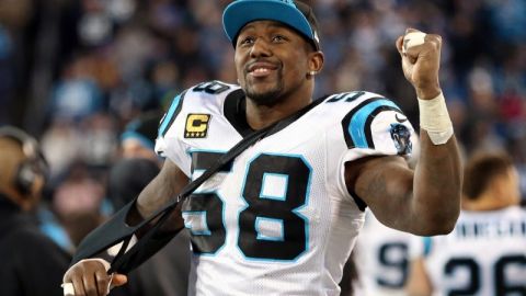 Thomas Davis tuvo que dejar el juego anterior de los Panthers tras sufrir fractura en el brazo derecho, pero planea jugar el 7 de febrero.