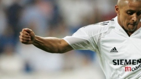 Roberto Carlos jugó en el Real Madrid al lado de Zinedine Zidane, actual técnico del equipo blanco.