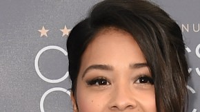 La actriz de origen puertorriqueño ha recibido muchas críticas que la acusan de no ser "suficientemente latina" por no hablar bien español.