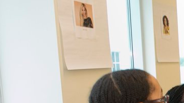 El Departamento de Educación de NYC anunció un aumento en el porcentaje de estudiantes que se gradúan de la escuela secundaria, especialmente en la comunidad hispana.