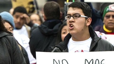 Las manifestaciones en Washington se han multiplicado en la última semana por las denuncias de redadas de migración en casas donde residen centroamericanos. (Getty Images)
