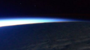 El astronauta Scott Kelly ha compartido con los internautas sus privilegiadas vistas desde la estación espacial donde lleva viviendo casi un año.