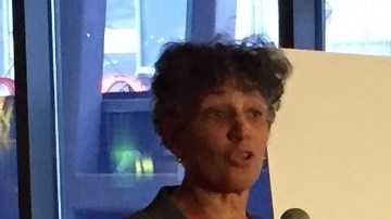 Restaurantes deben colocar un icono en forma de salero junto a los platos que contengan más de 2,300 miligramos de sal.