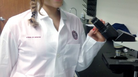 Michelle Rivera se ganó una beca para continuar sus estudios de medicina en la Universidad St. George's.