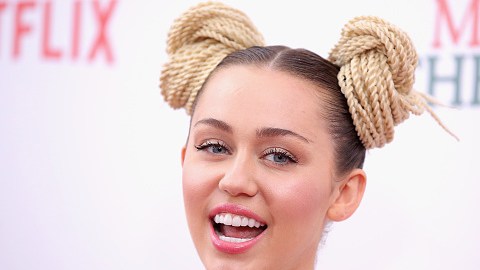 Miley no especificó si las heridas fueron hechas por su mascota.