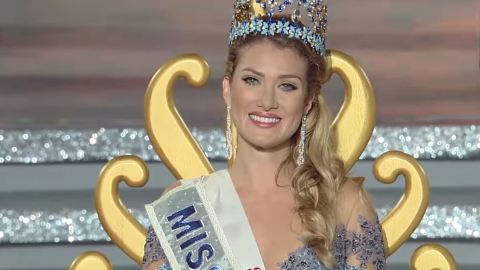 La catalana se alzó con la corona el pasado diciembre en una gala celebrada en China.
