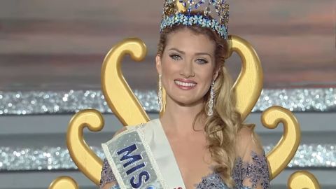 La catalana se alzó con la corona el pasado diciembre en una gala celebrada en China.