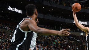 Brook López aportó 30 puntos a la causa de Brooklyn.