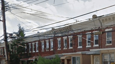 En Woodhaven, Queens, ocurrió el primer crimen del 2016: Una mujer hallada muerta en su apartamento.