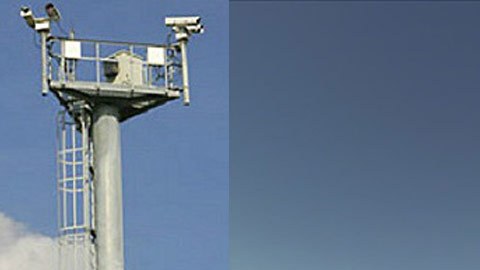 Las torres forman parte del "muro virtual" para proteger la frontera.