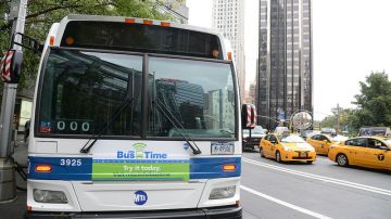 Una mujer de East Harlem presuntamente se robó un bus de la MTA luego de que le pidieran que dejara de fumar dentro del vehículo.