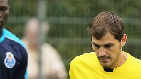 Iker Casillas actualmente milita en el FC Porto. Foto: Mexsport.