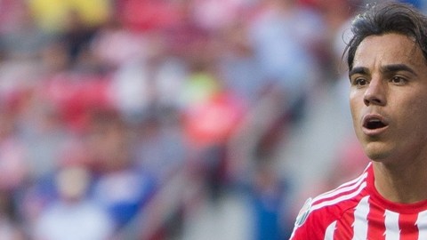 Omar Bravo, sequía y desesperación en este torneo.