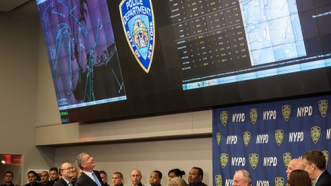 El alcalde De Blasio alabó el nuevo programa, que permite al público revisar los delitos de todos los barrios de la ciudad.