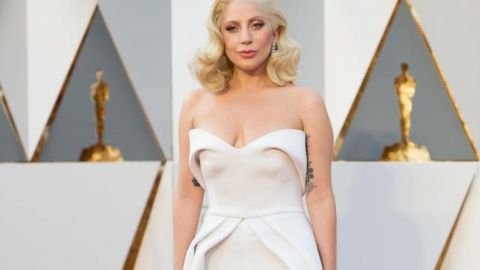 La actuación de Gaga también conmovió a los asistentes de los premios.