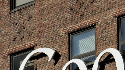 La compañía anunció que en 2015 obtuvo unos beneficios netos de 16.348 millones de dólares, un 15,6 % más que en el ejercicio de 2014.