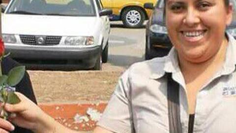 La periodista Anabel Flores Salazar fue sacada de su domicilio.