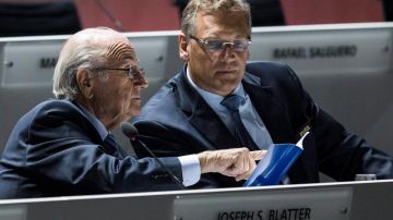 Blatter y Valcke, proscritos por la FIFA.