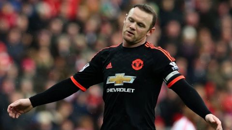 Wayne Rooney no verá las canchas en un buen rato.