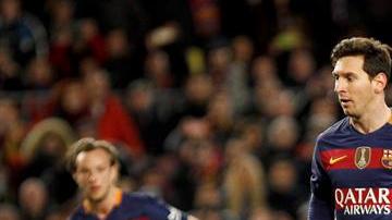 Messi sorprendió a propios y extraños con esta inusual ejecución de penalti.